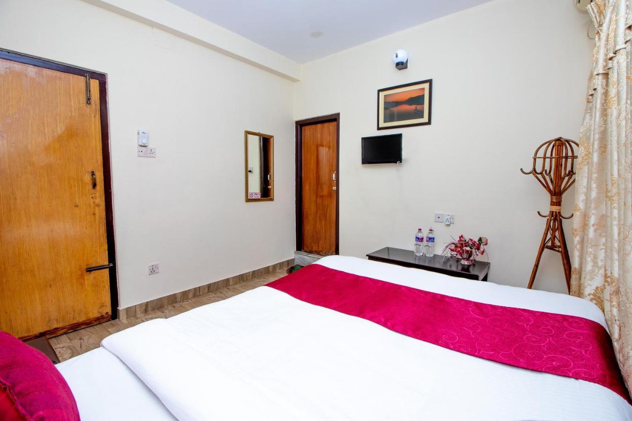 Hotel Royal Image Pokhara Exterior photo